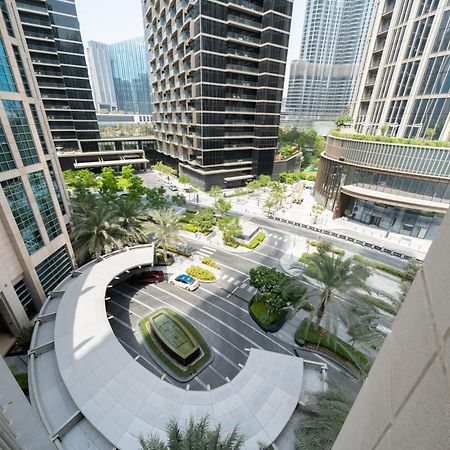 ドバイ3Br Oasis In Downtown With Burj Khalifa And Pool Viewアパートメント エクステリア 写真