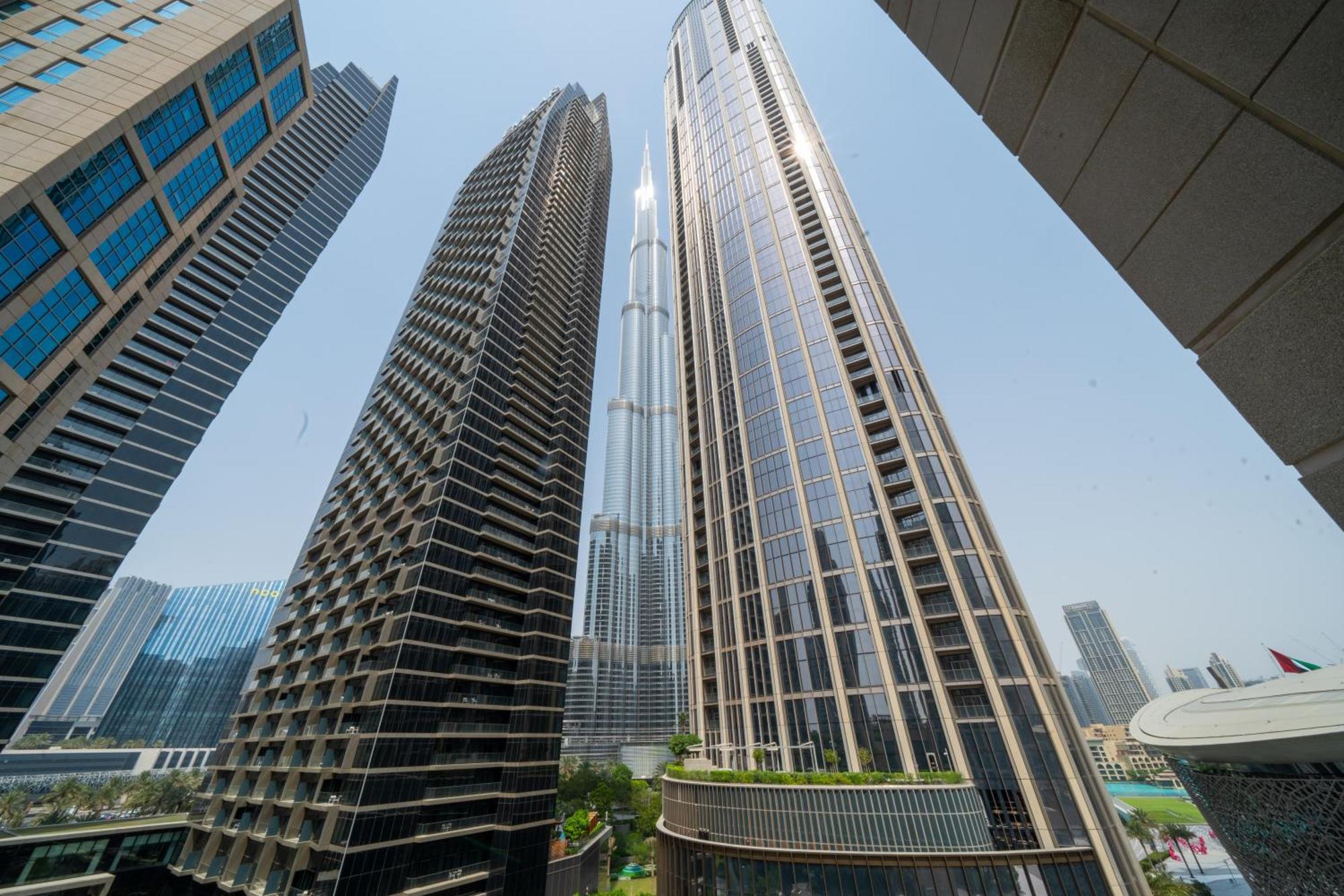 ドバイ3Br Oasis In Downtown With Burj Khalifa And Pool Viewアパートメント エクステリア 写真