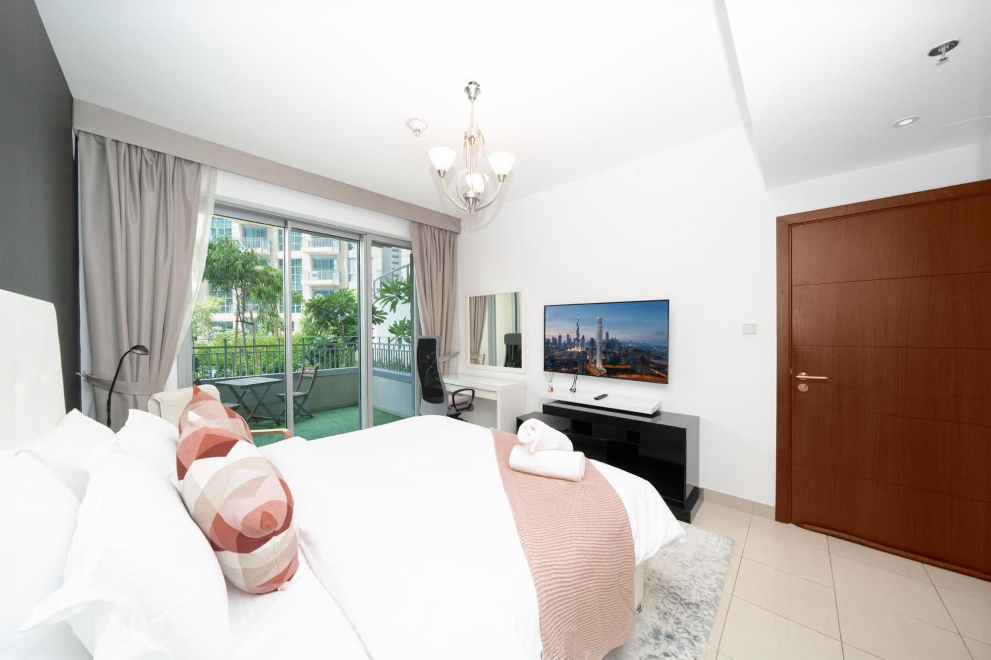 ドバイ3Br Oasis In Downtown With Burj Khalifa And Pool Viewアパートメント エクステリア 写真